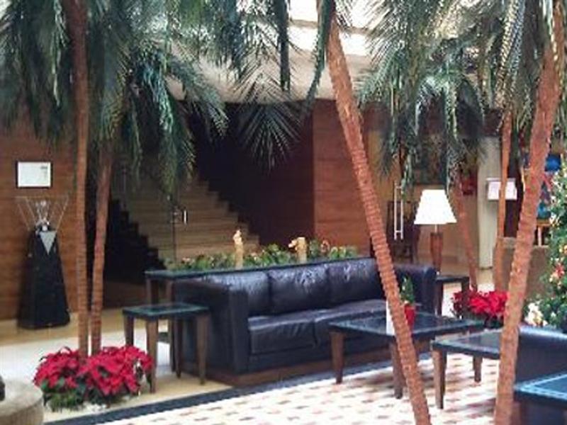 Hotel Ramada Plaza By Wyndham Beirut Raouche Exterior foto