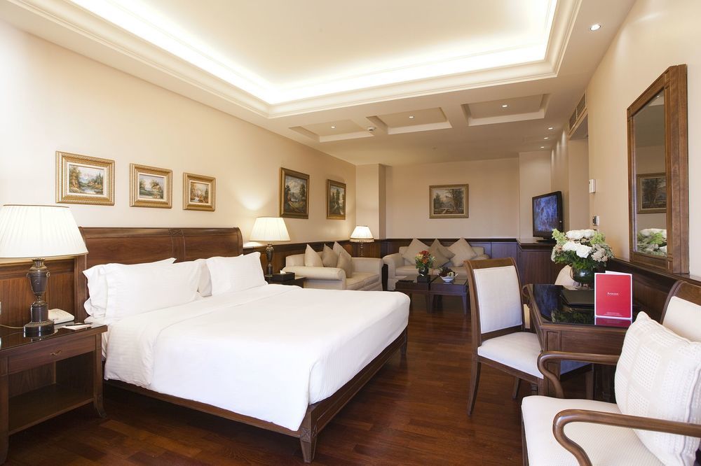 Hotel Ramada Plaza By Wyndham Beirut Raouche Exterior foto